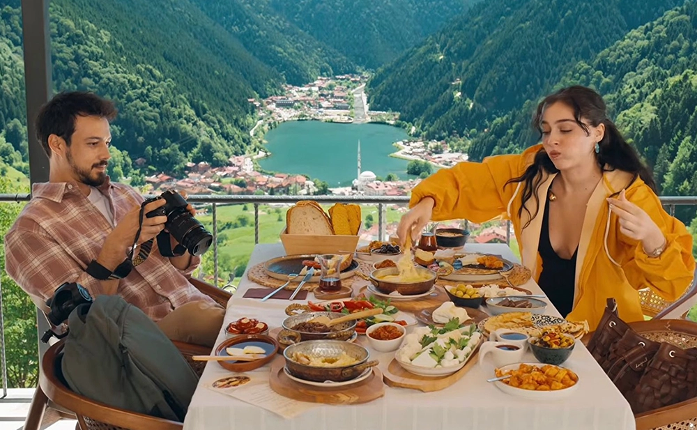 Kalbimin Rotası Karadeniz Fade Cafe Uzungöl Teras Çekimi